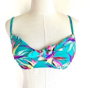 No Boundaries Junior’s Bikini Top Size Medium Aqua with Tropical Florals in Pink